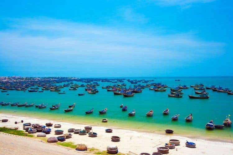 Viết đoạn văn nêu những điều em quan sát được trong bức ảnh giới thiệu một cảnh đẹp ở nước ta