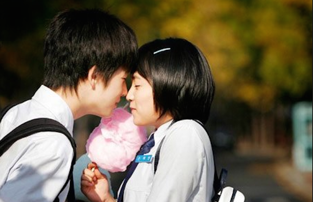 Đang đi học có nên yêu không? 