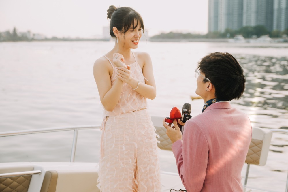 Đích Lép cầu hôn lãng mạn với Tizi 