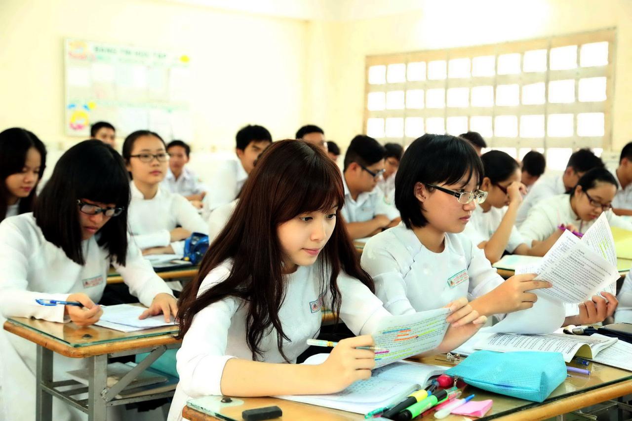Theo luật giáo dục 2019 Cơ sở giáo dục phổ thông bao gồm?