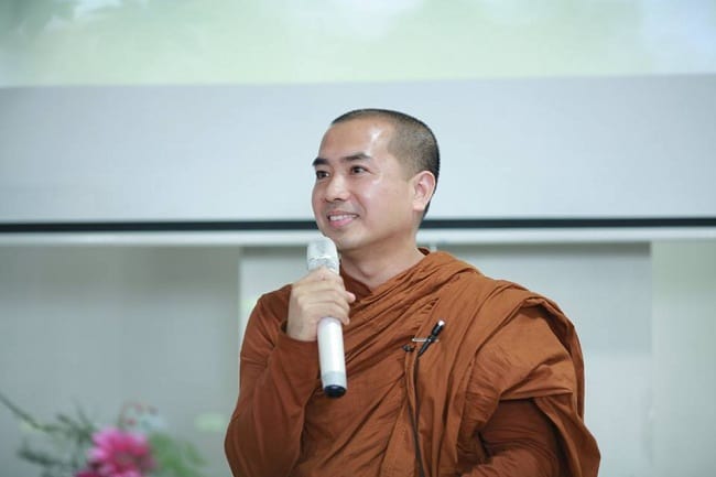 Thầy Minh Niệm là ai?